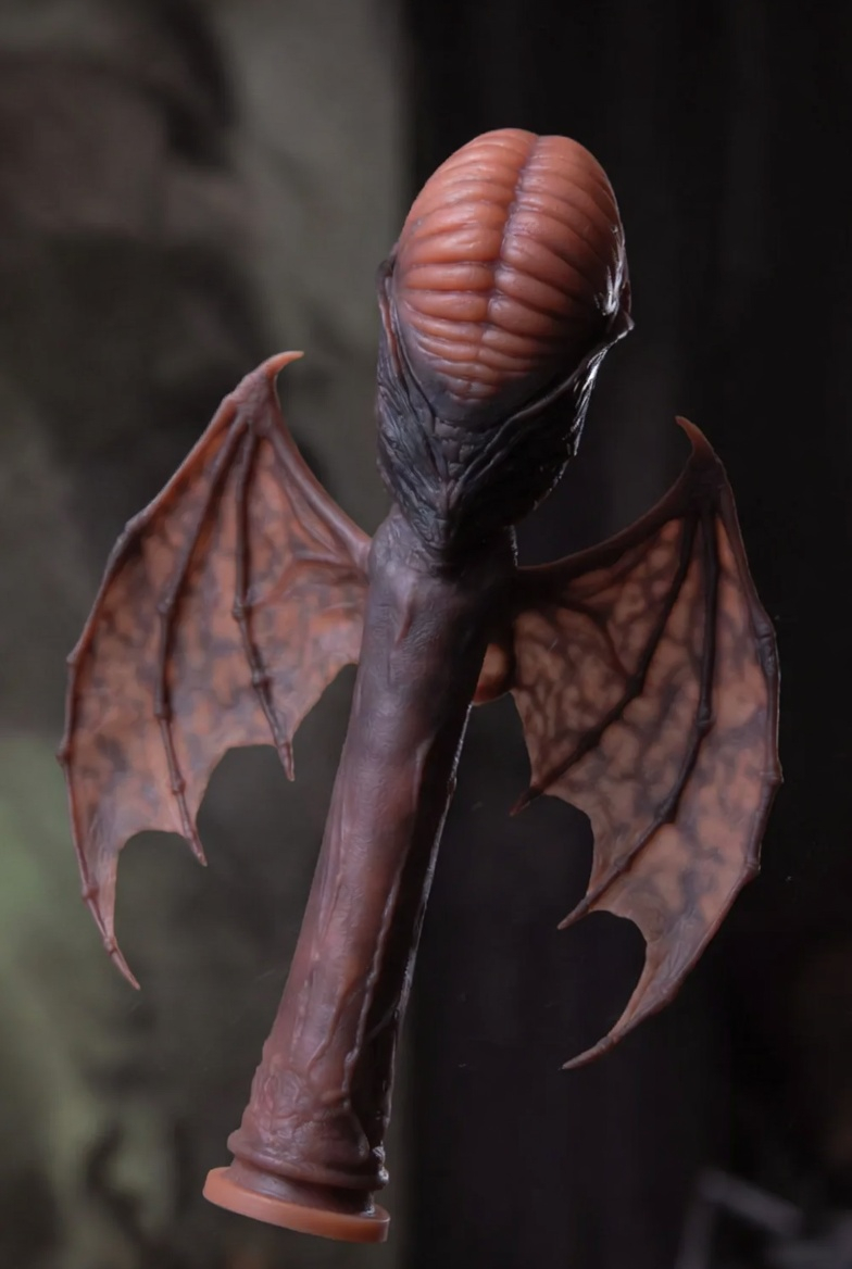 VAMPIRE DILDO FROM OUTTA SPACE 11